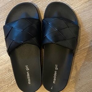 Madden Girl sliders